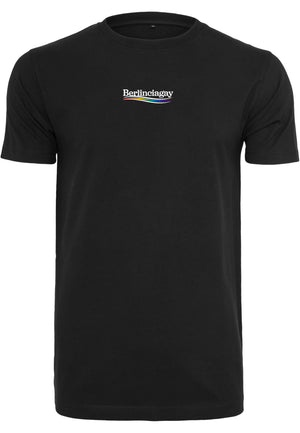 BERLINCIAGAY Political Organic Pride in Schwarz, Vorderseite mit weißem Logo und Regenbogenwelle auf der Brust