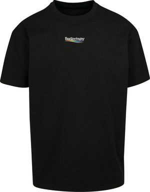 BERLINCIAGAY Political Heavy Oversize Pride in Schwarz, Vorderseite liegend, weißes Logo mit Regenbogenlinie